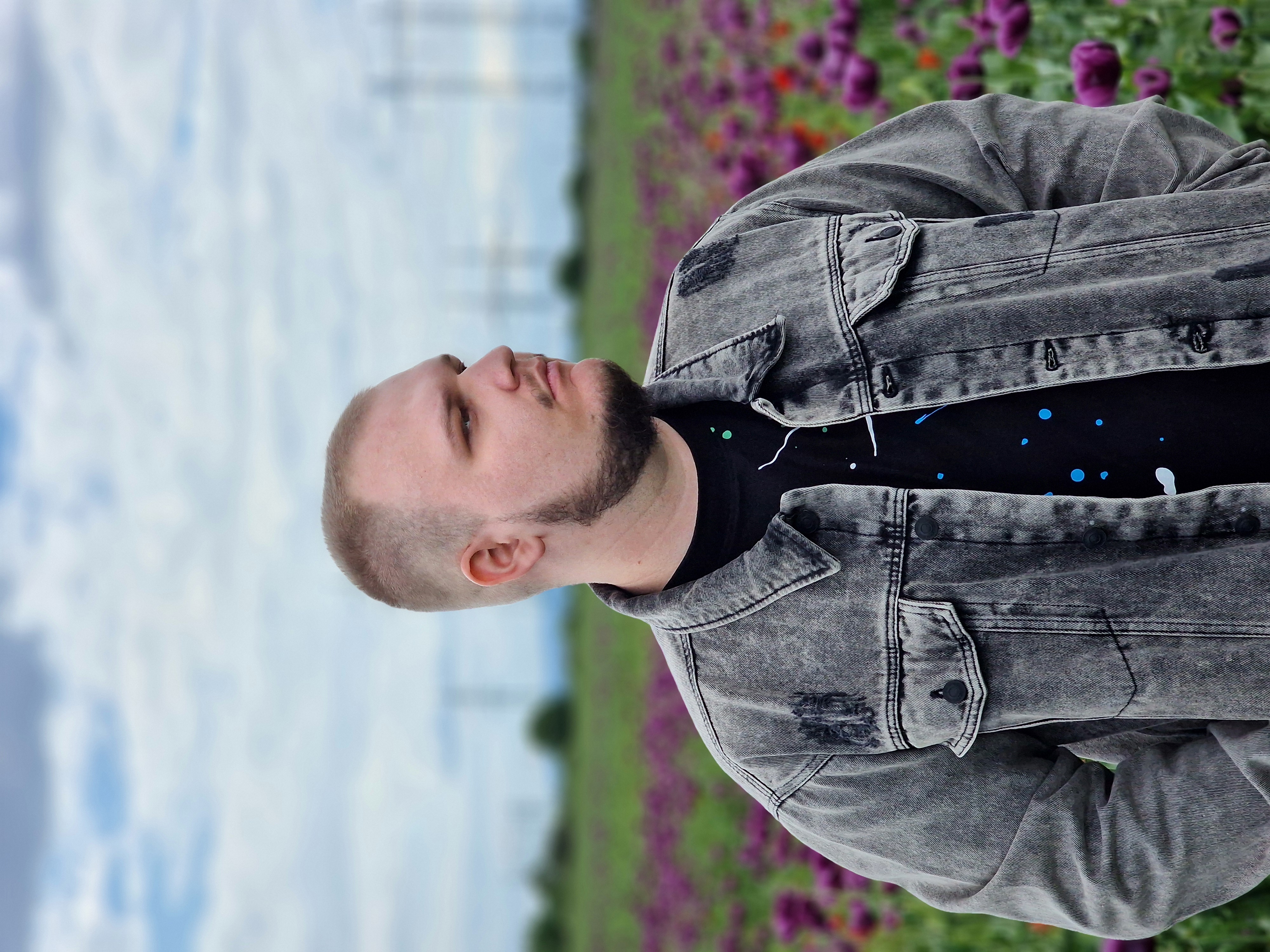 Alexair – Zakladateľ